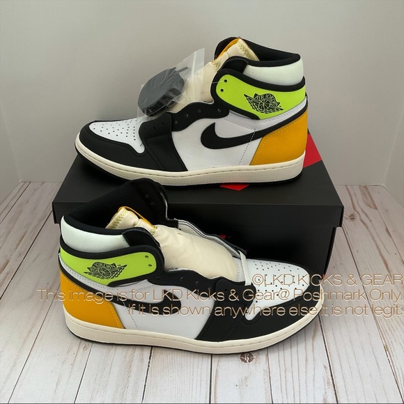 Jordan Other - AIR JORDAN 1 HIGH MENS VOLT